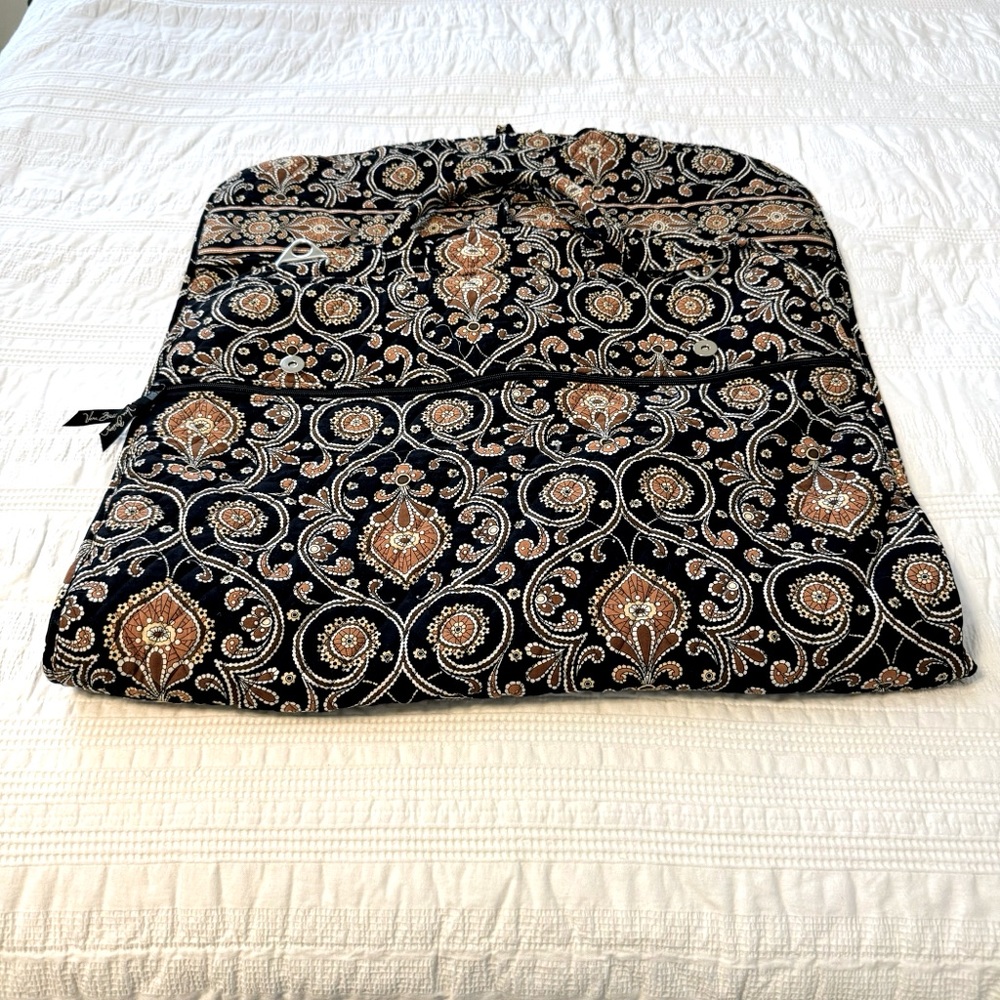 Vera Bradley hanging bag for travel